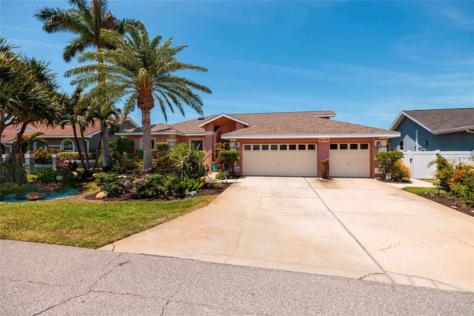 TIERRA VERDE UNIT 1 4TH REP - Residential