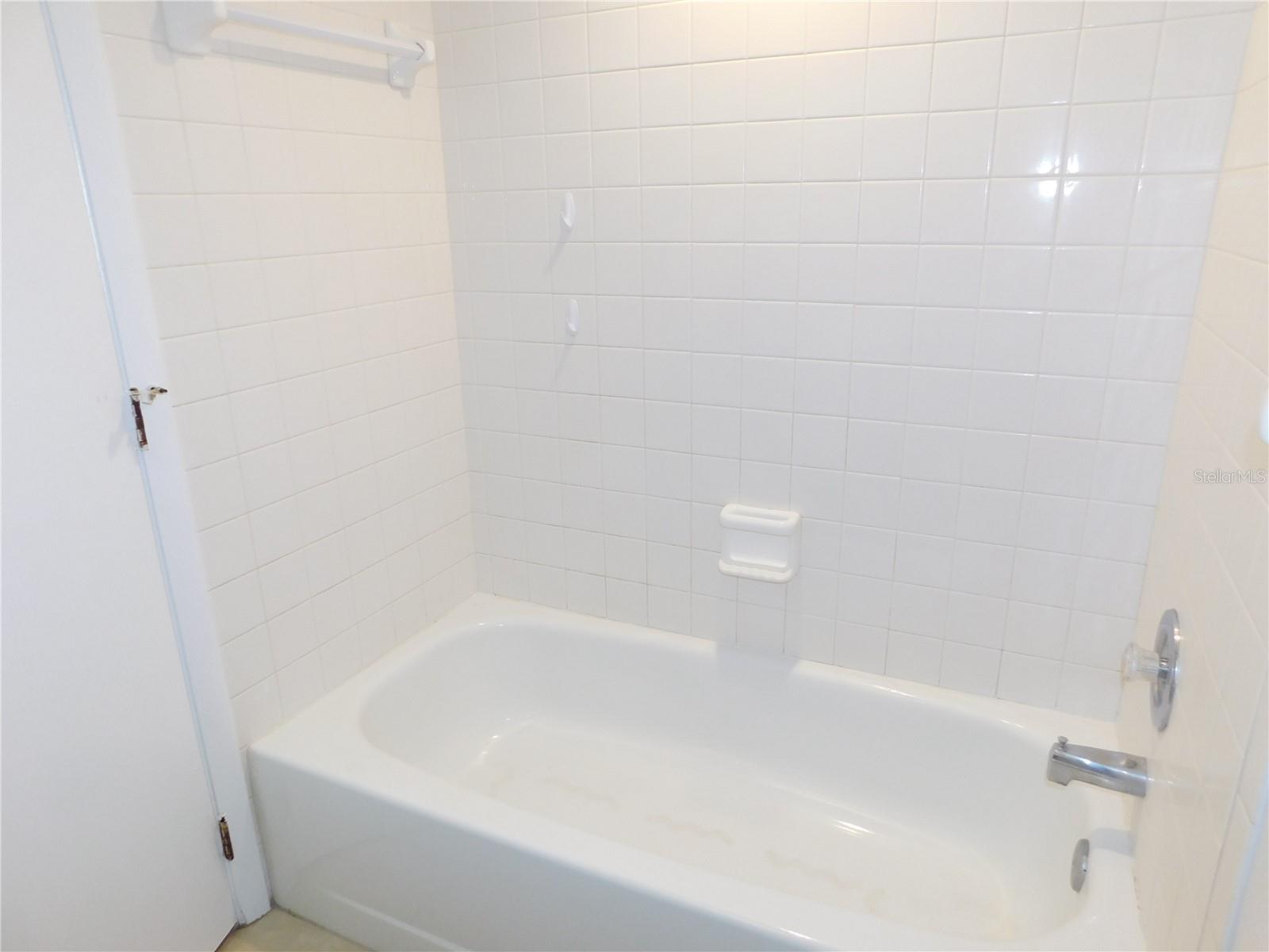 MEADOWS CONDO AT EAST LAKE WOODLANDS - Residential Lease