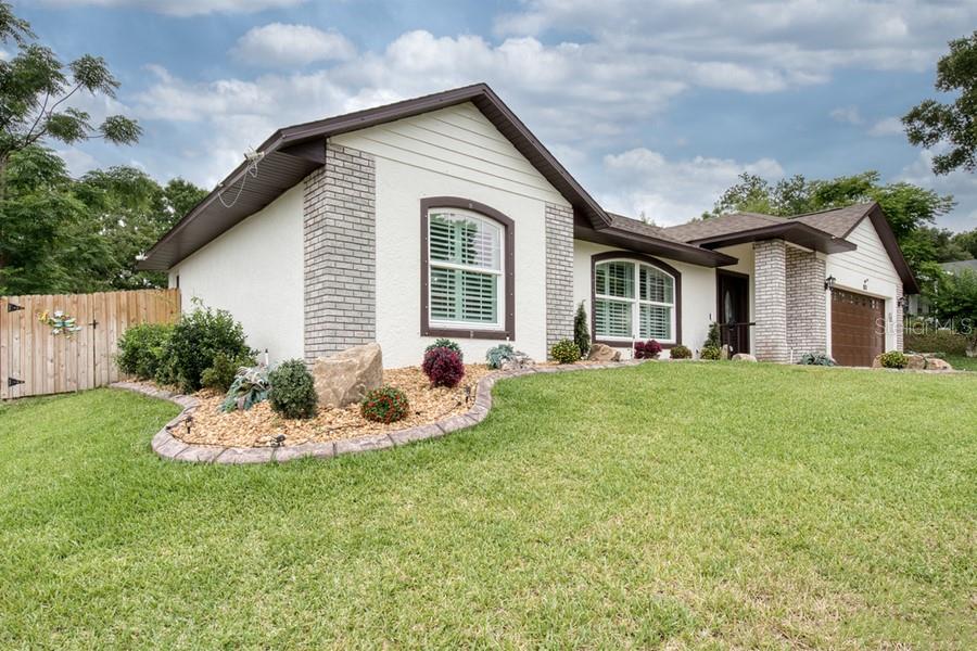 831 FORESTWOOD DR