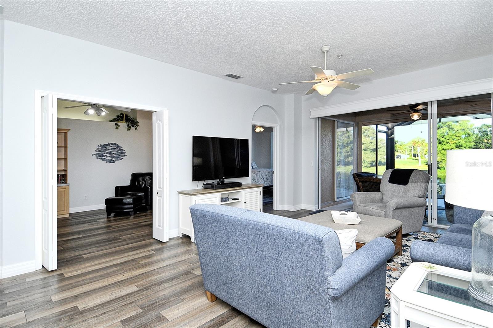 HERITAGE OAKS GOLF & COUNTRY CLUB - Residential