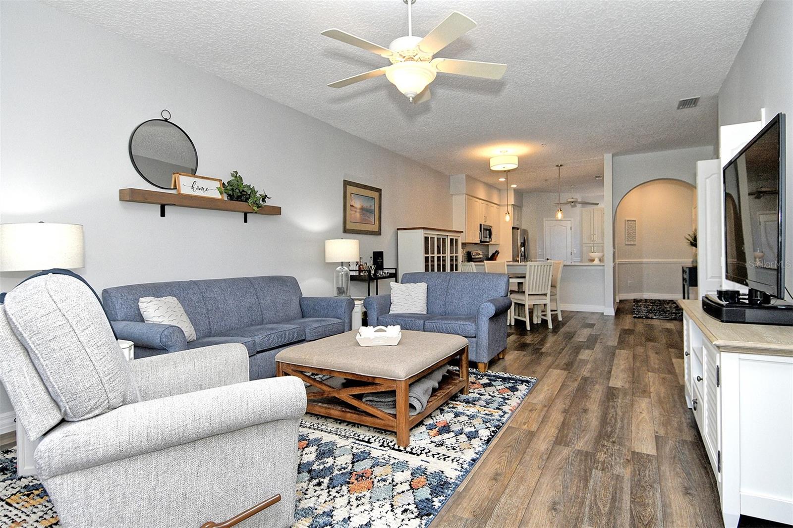 HERITAGE OAKS GOLF & COUNTRY CLUB - Residential