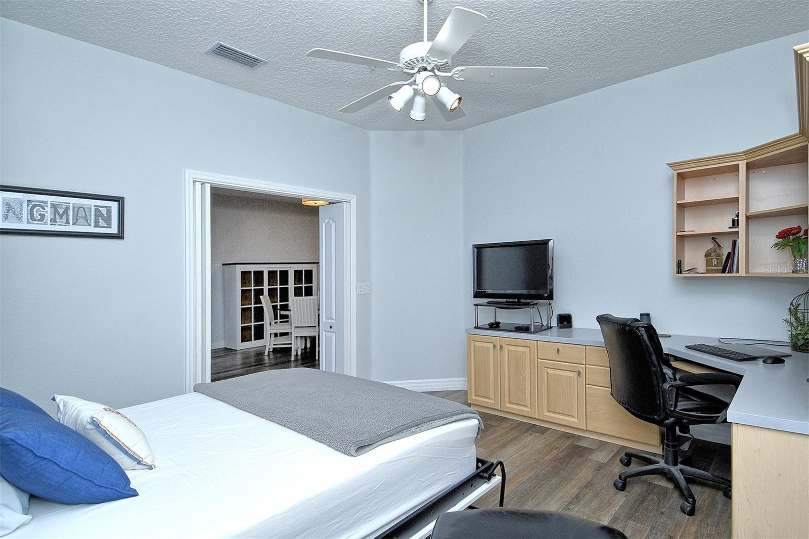 HERITAGE OAKS GOLF & COUNTRY CLUB - Residential