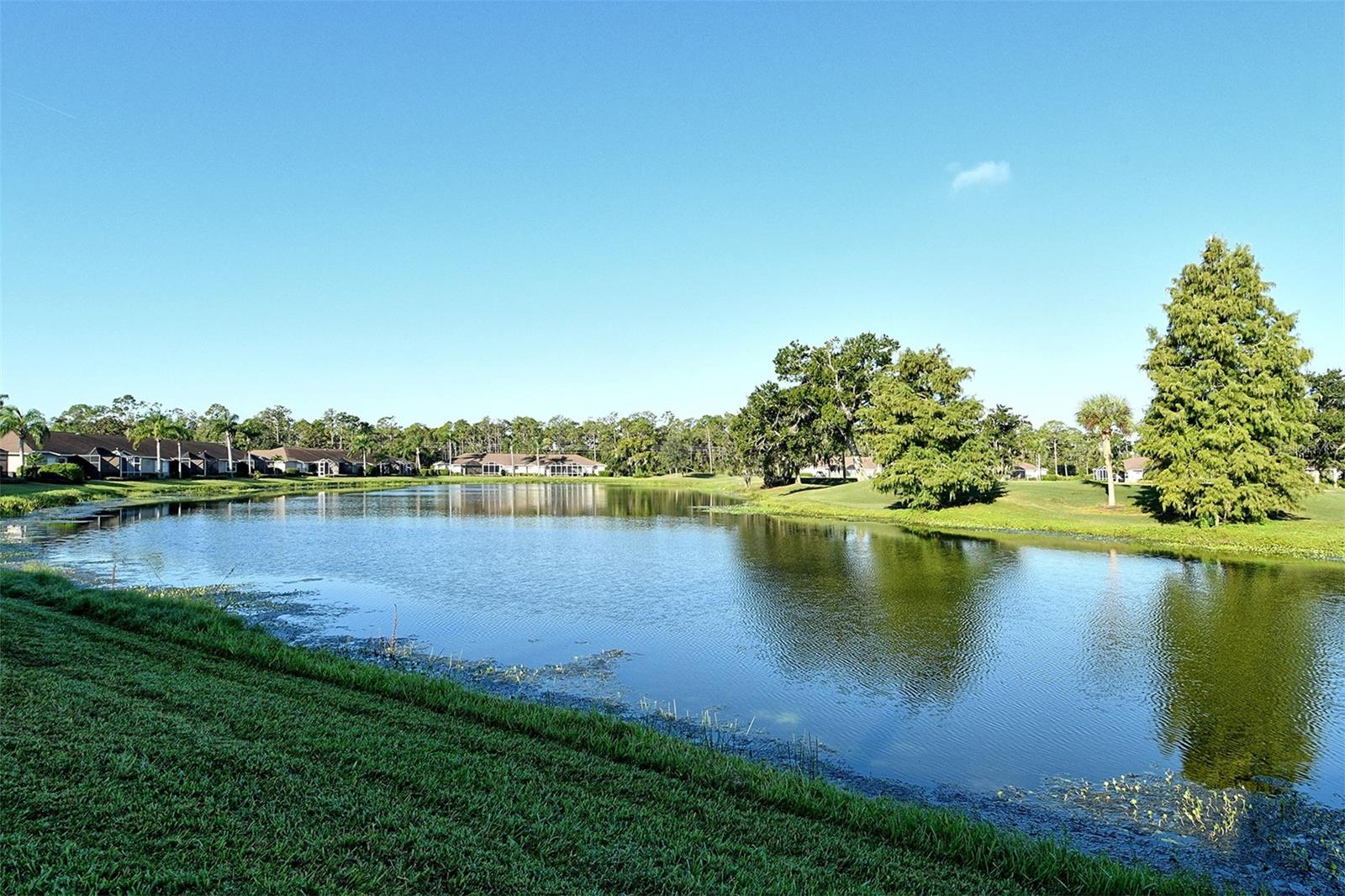 HERITAGE OAKS GOLF & COUNTRY CLUB - Residential