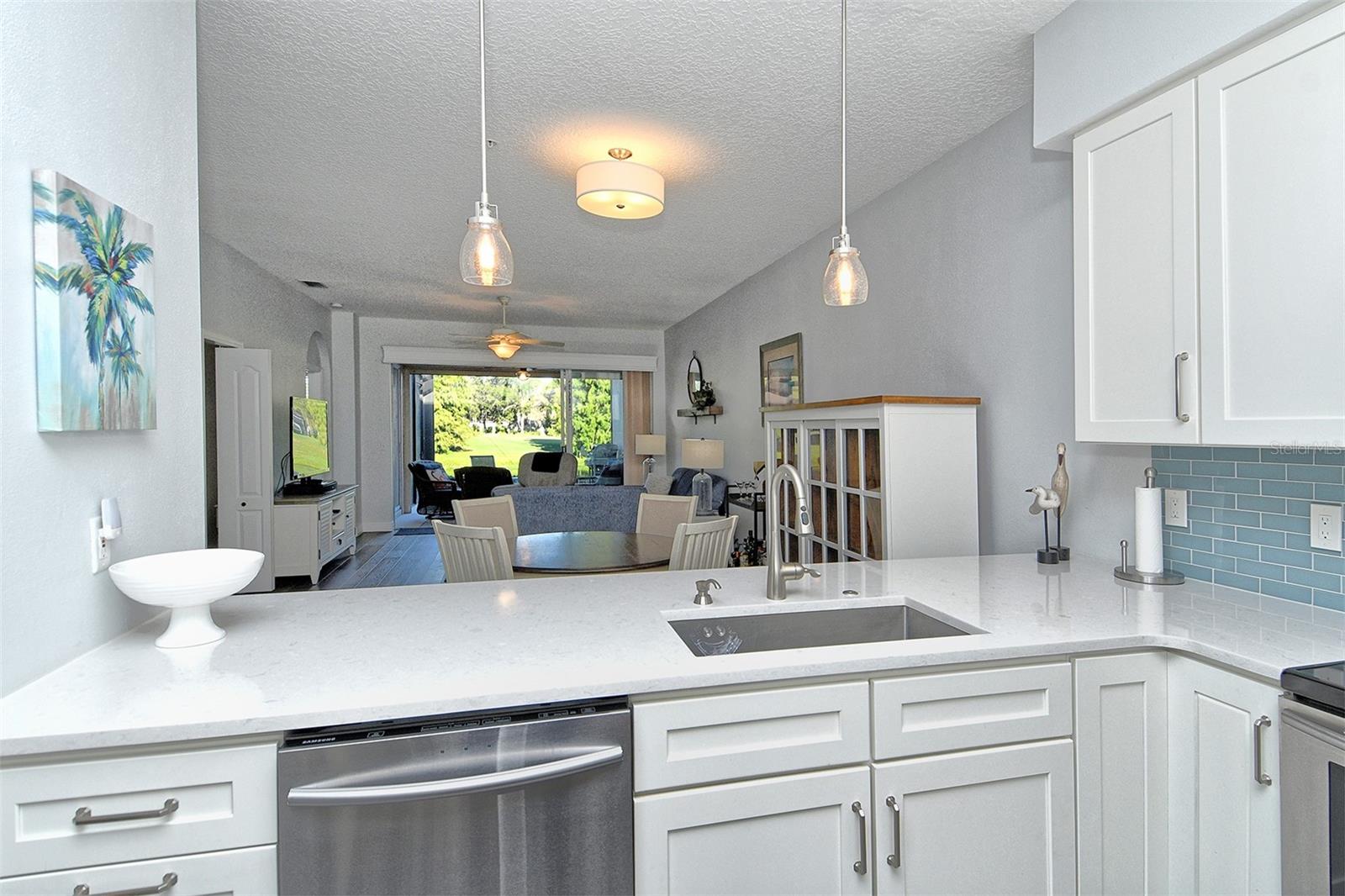 HERITAGE OAKS GOLF & COUNTRY CLUB - Residential