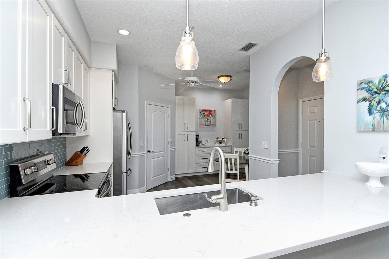 HERITAGE OAKS GOLF & COUNTRY CLUB - Residential