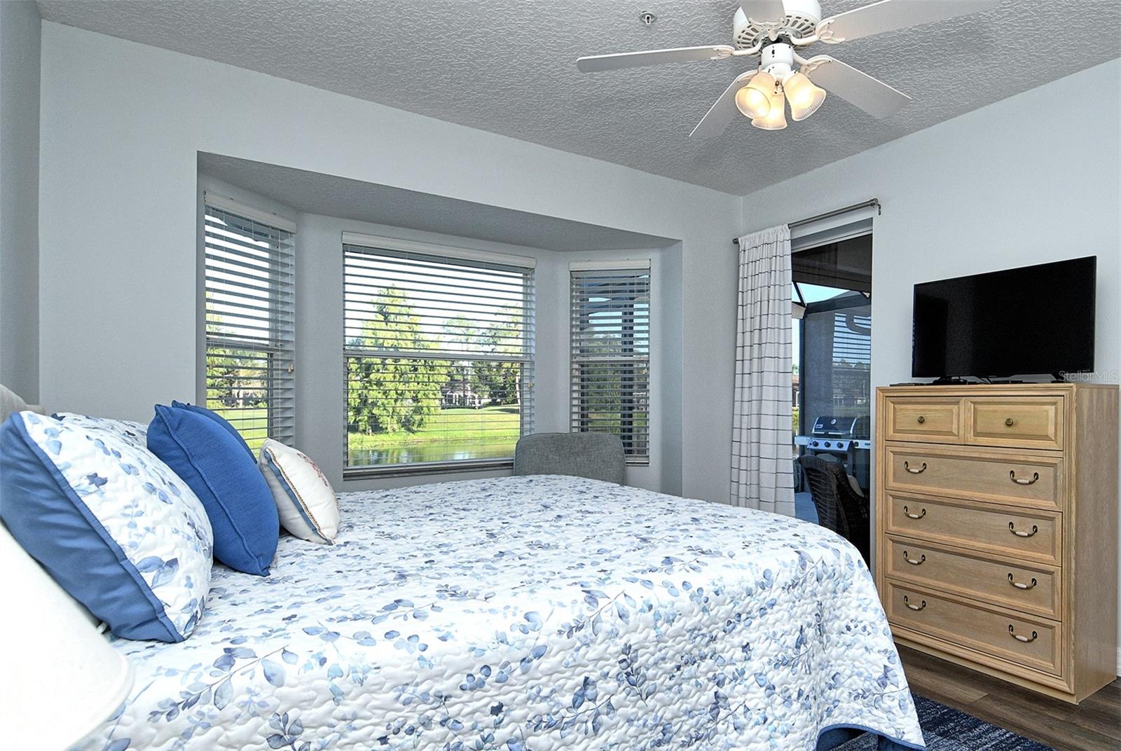 HERITAGE OAKS GOLF & COUNTRY CLUB - Residential