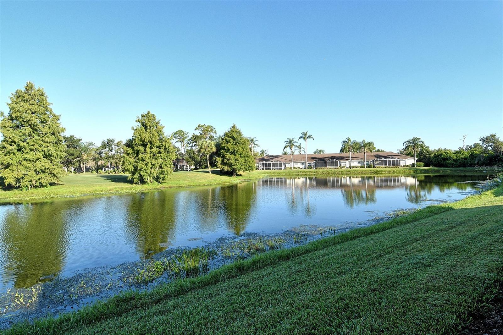 HERITAGE OAKS GOLF & COUNTRY CLUB - Residential
