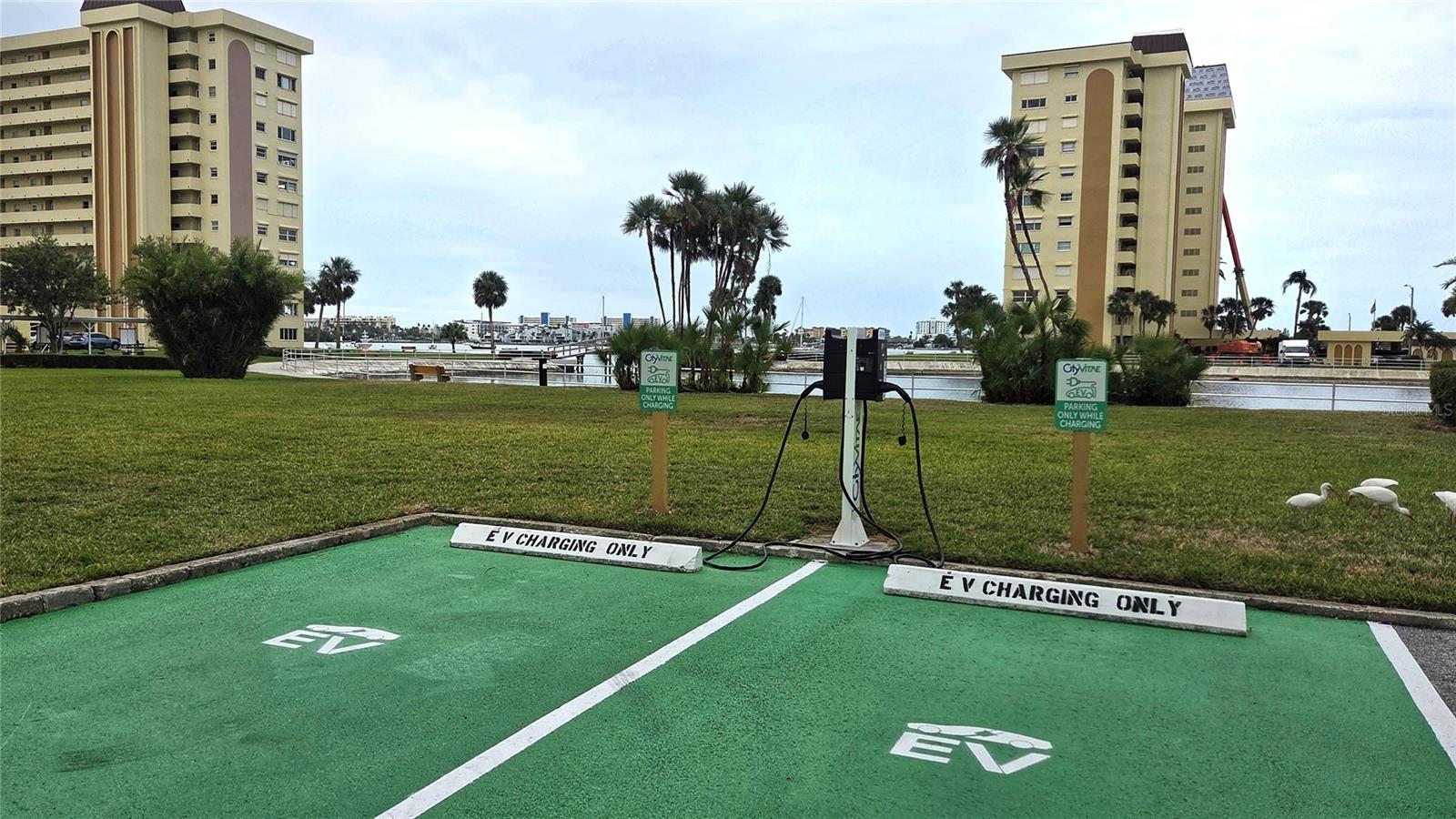 WASHINGTON TOWERS THE CONDO - Residential