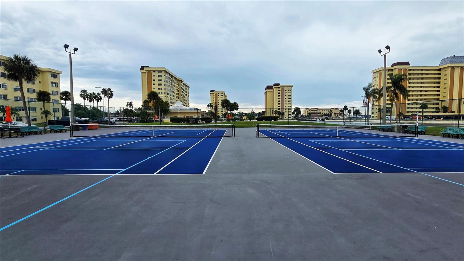 WASHINGTON TOWERS THE CONDO - Residential