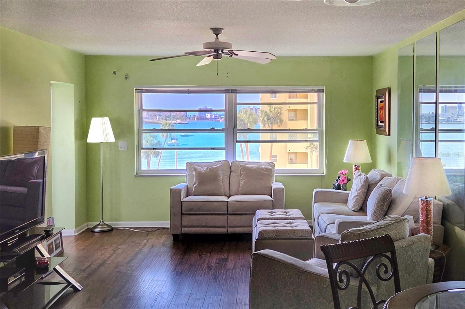 4550 COVE CIRCLE 406