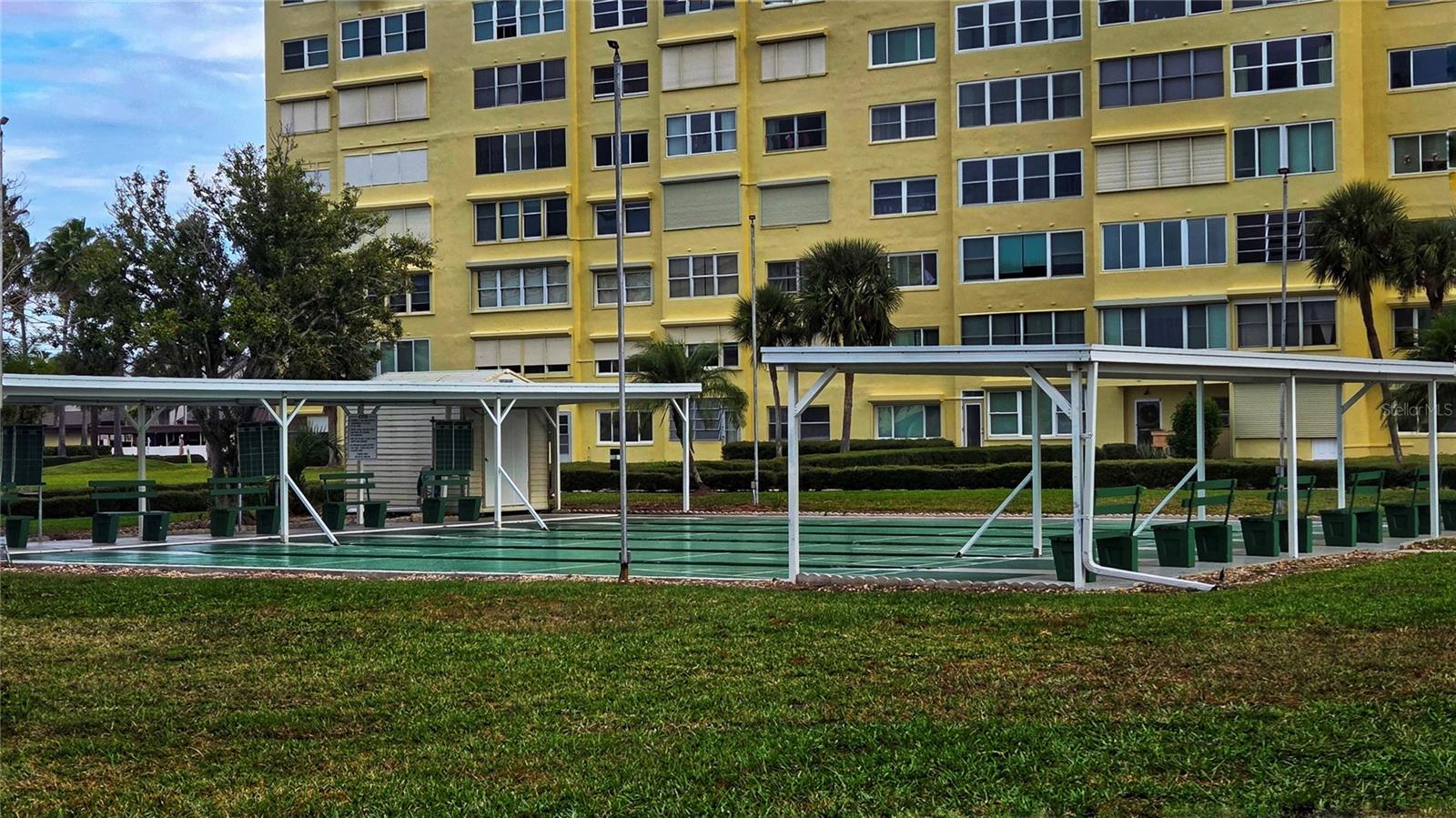 WASHINGTON TOWERS THE CONDO - Residential