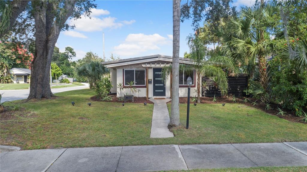Photo of 1401 E Harding Street, Orlando, FL 32806 (MLS # O6354404)