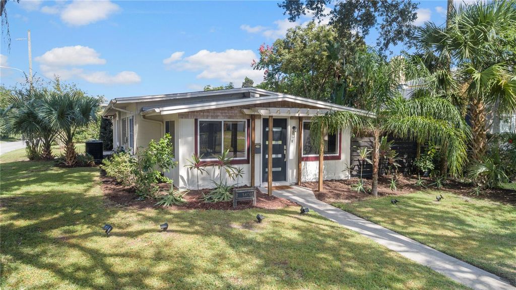 Photo of 1401 E Harding Street, Orlando, FL 32806 (MLS # O6354404)