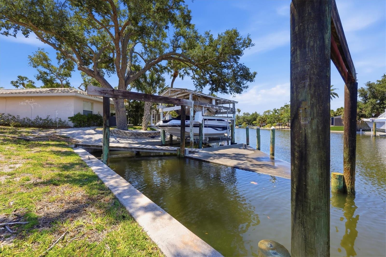 SARA SANDS - Residential