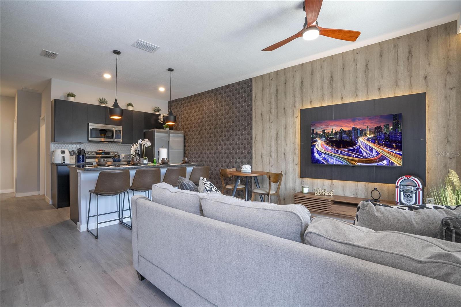 3280 TRANQUIL TRAIL