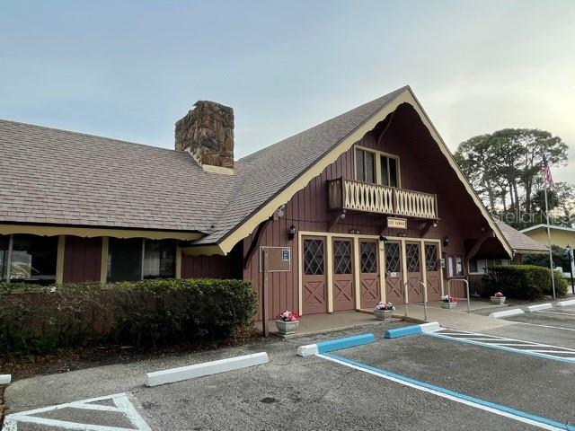 Country Club Chalets - Residential Lease