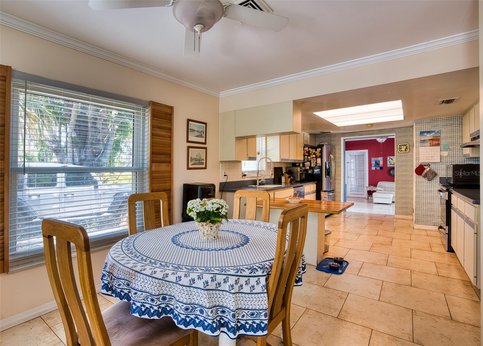 2216 LAKE SHORE DRIVE