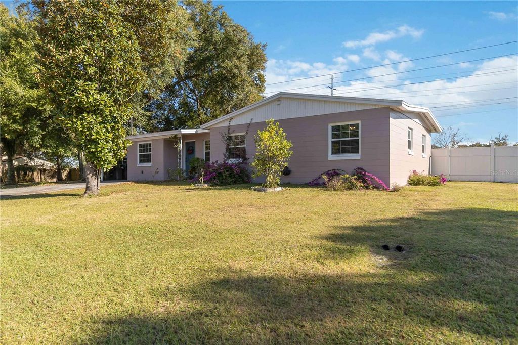 Photo of 4601 Robbins Avenue, Orlando, FL 32808 (MLS # O6369329)
