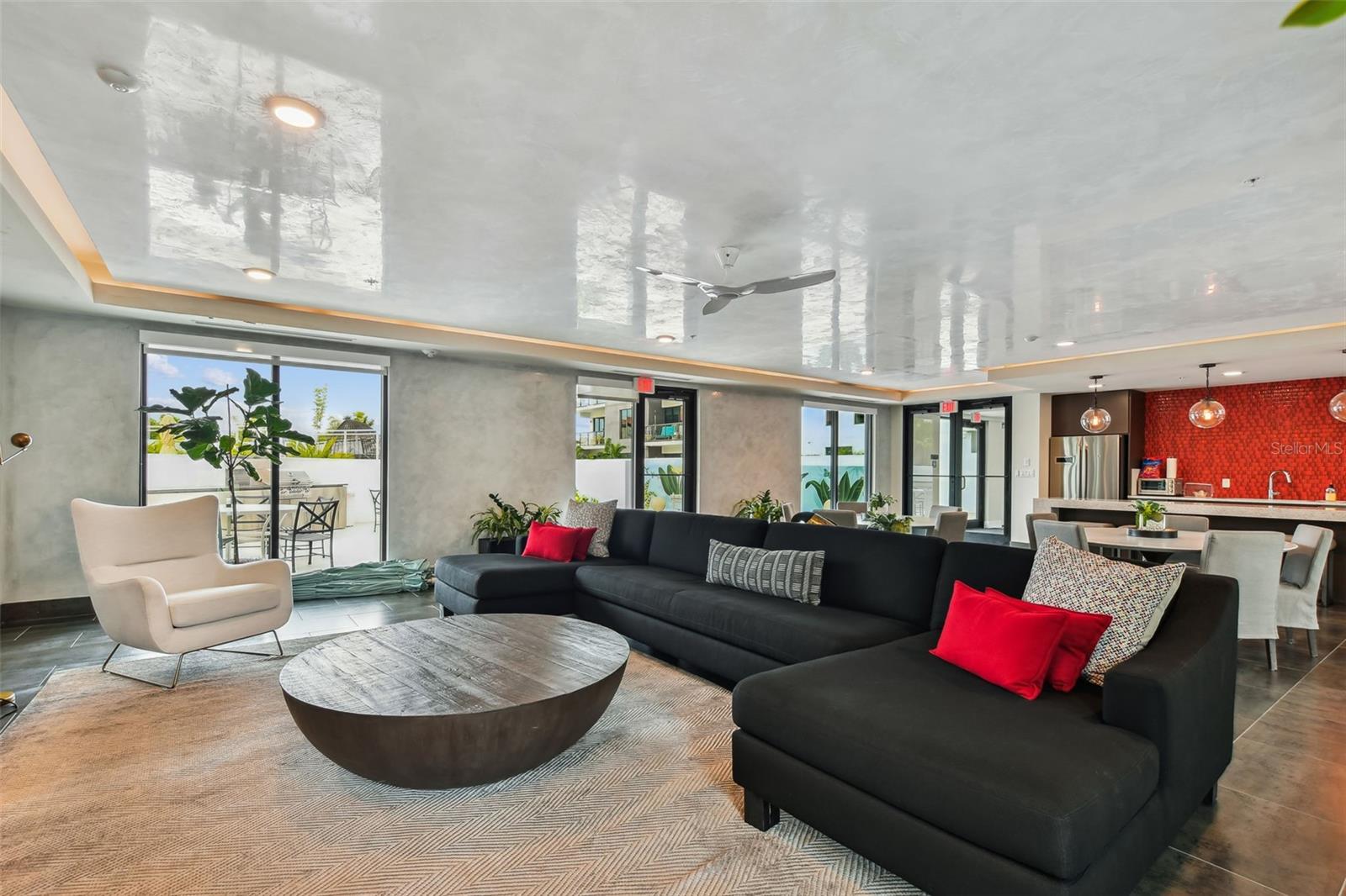 SALVADOR THE CONDO - Residential