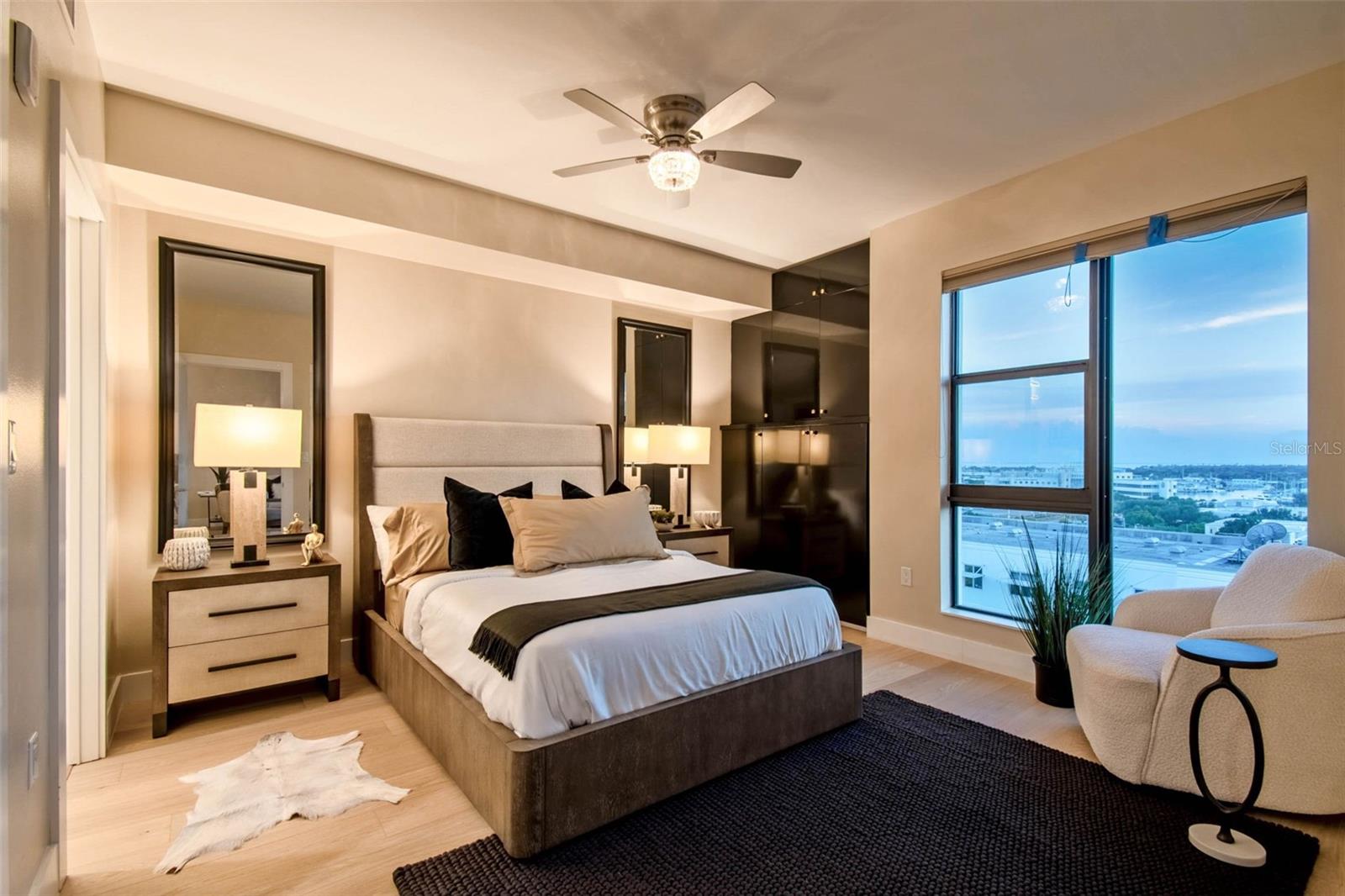 SALVADOR THE CONDO - Residential