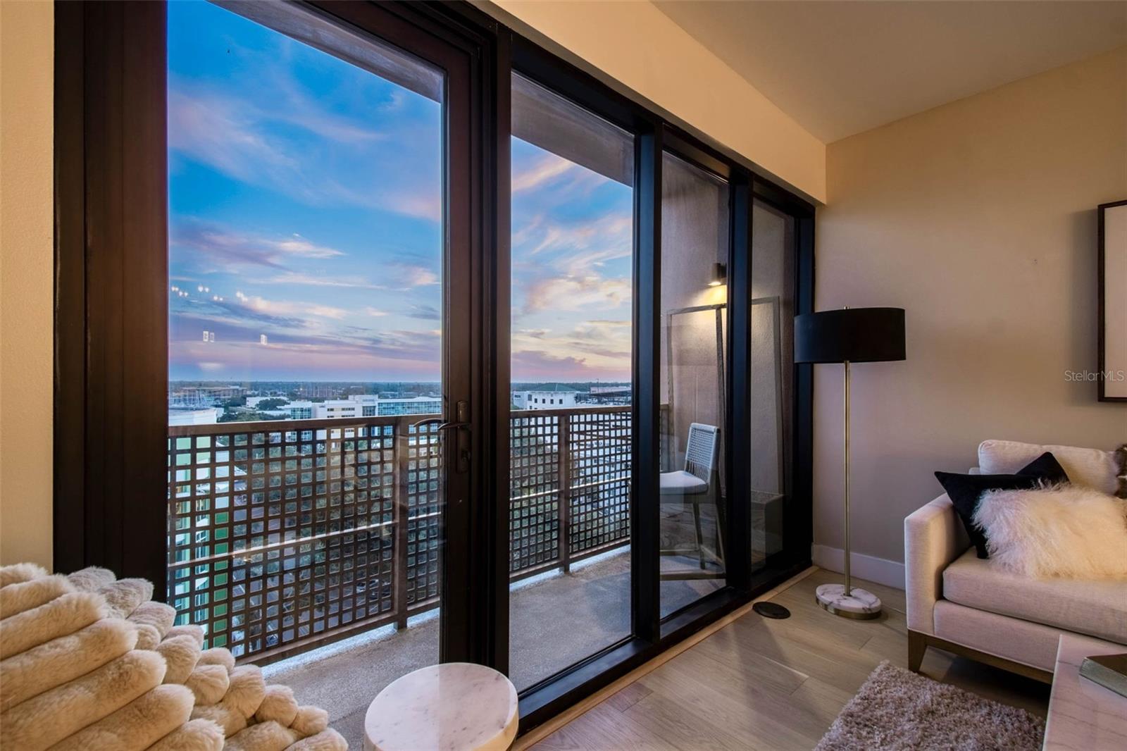 SALVADOR THE CONDO - Residential