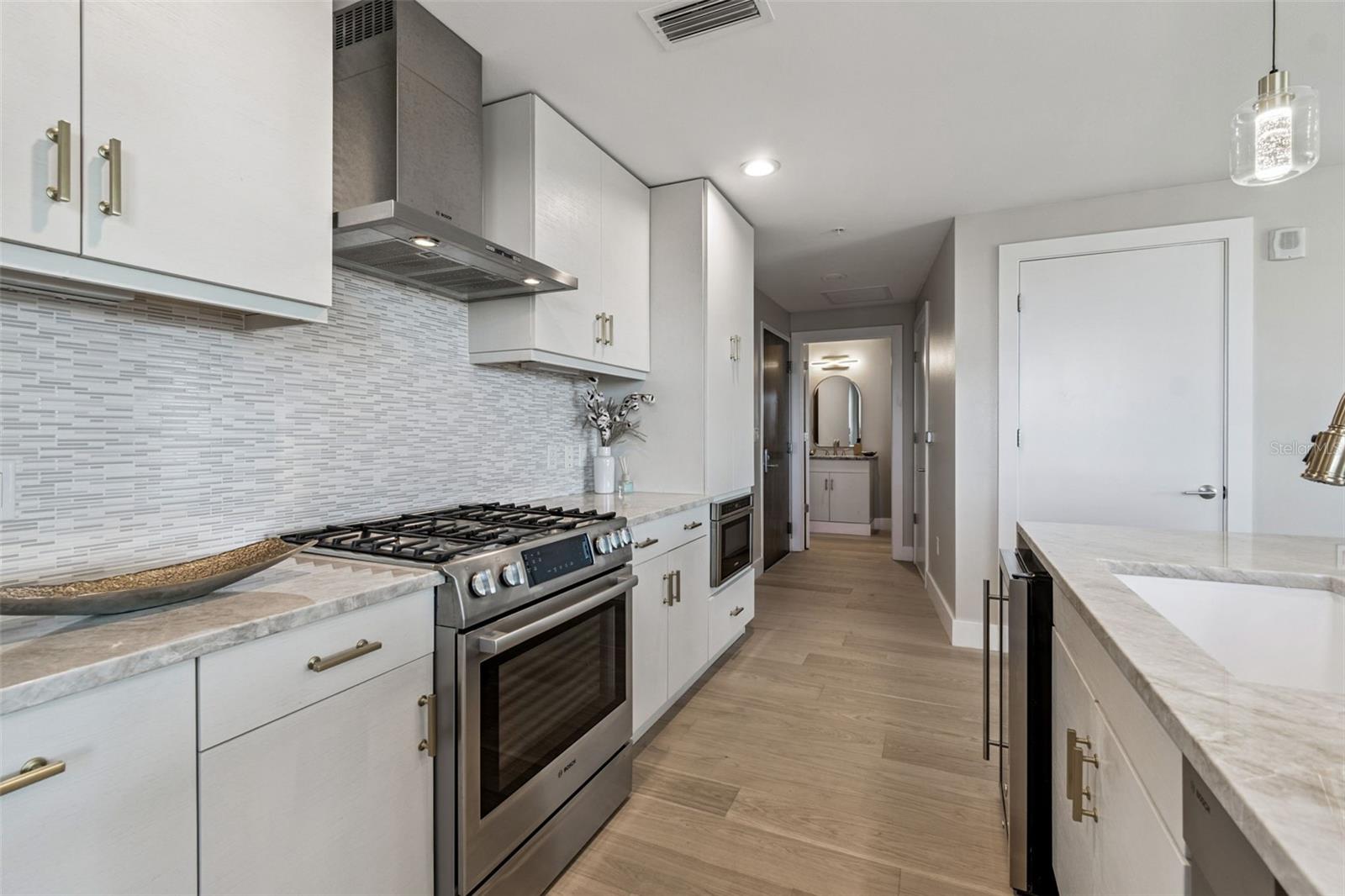 SALVADOR THE CONDO - Residential