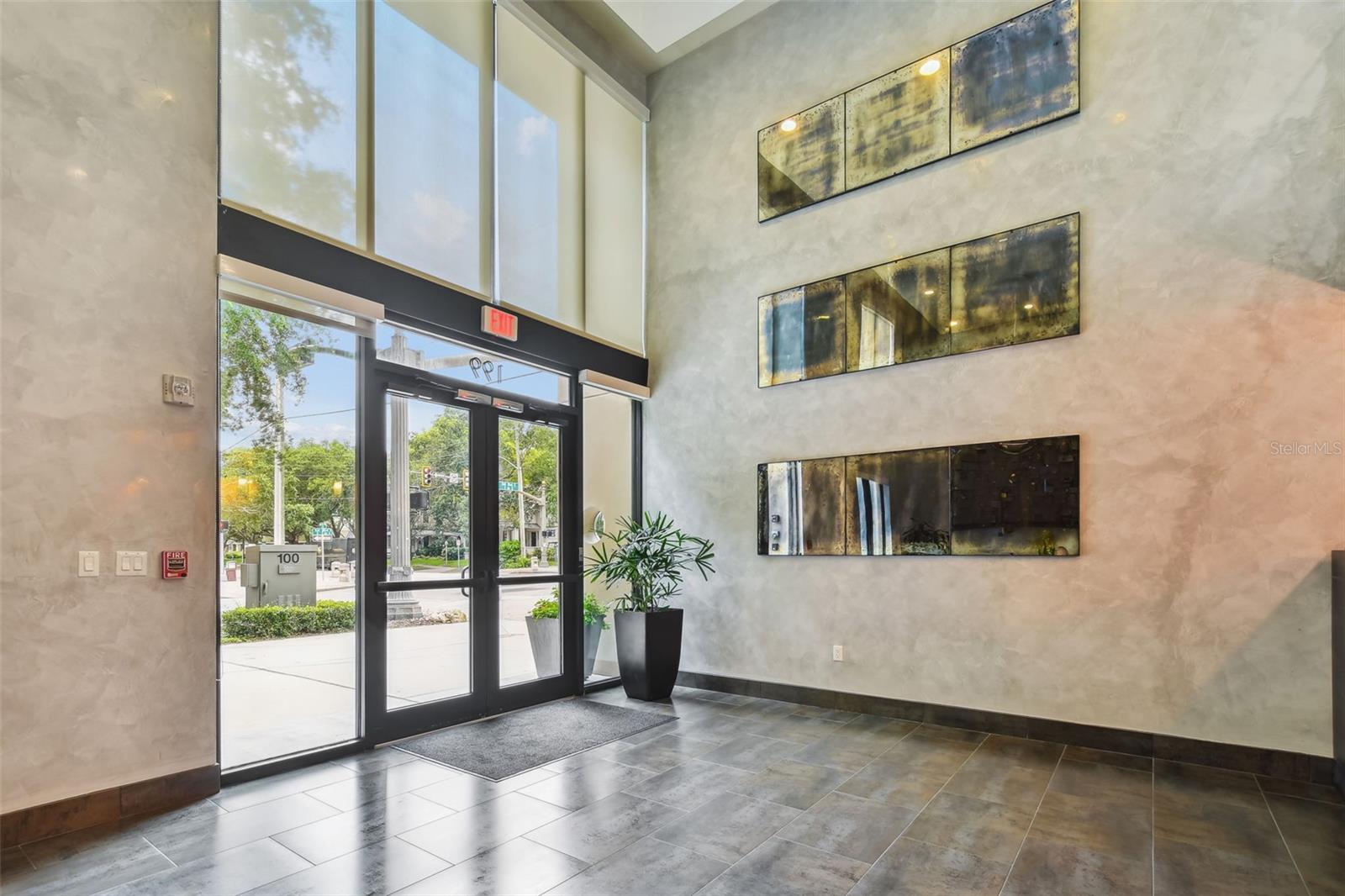 SALVADOR THE CONDO - Residential