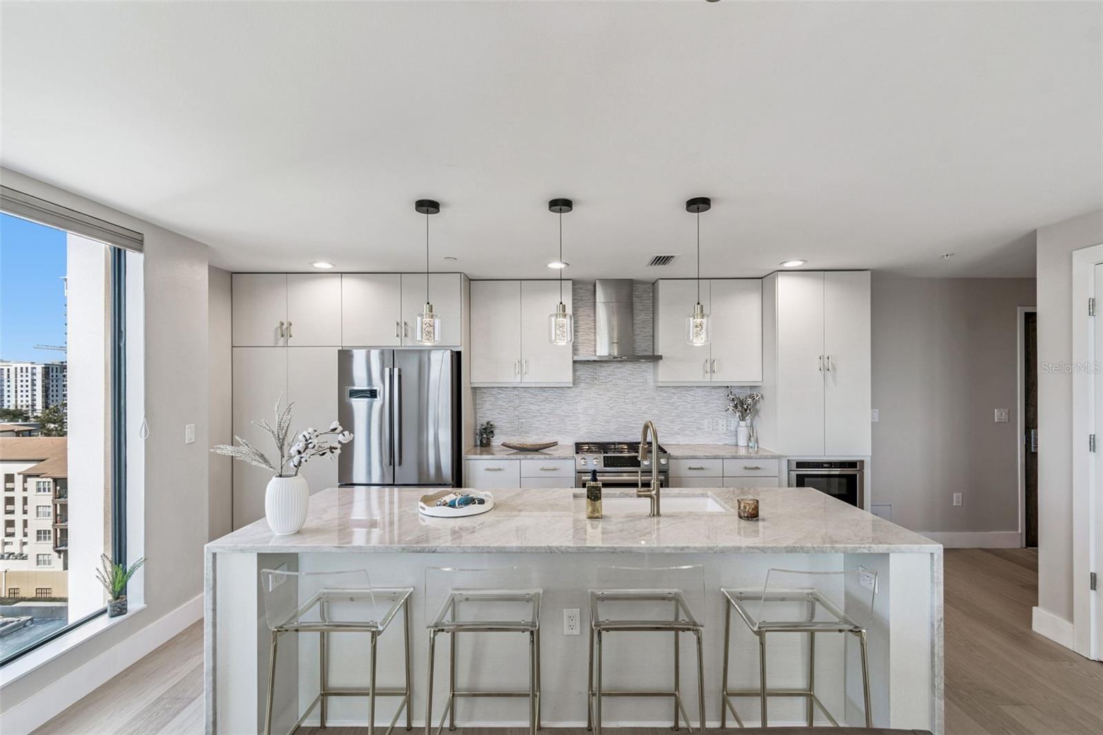 SALVADOR THE CONDO - Residential