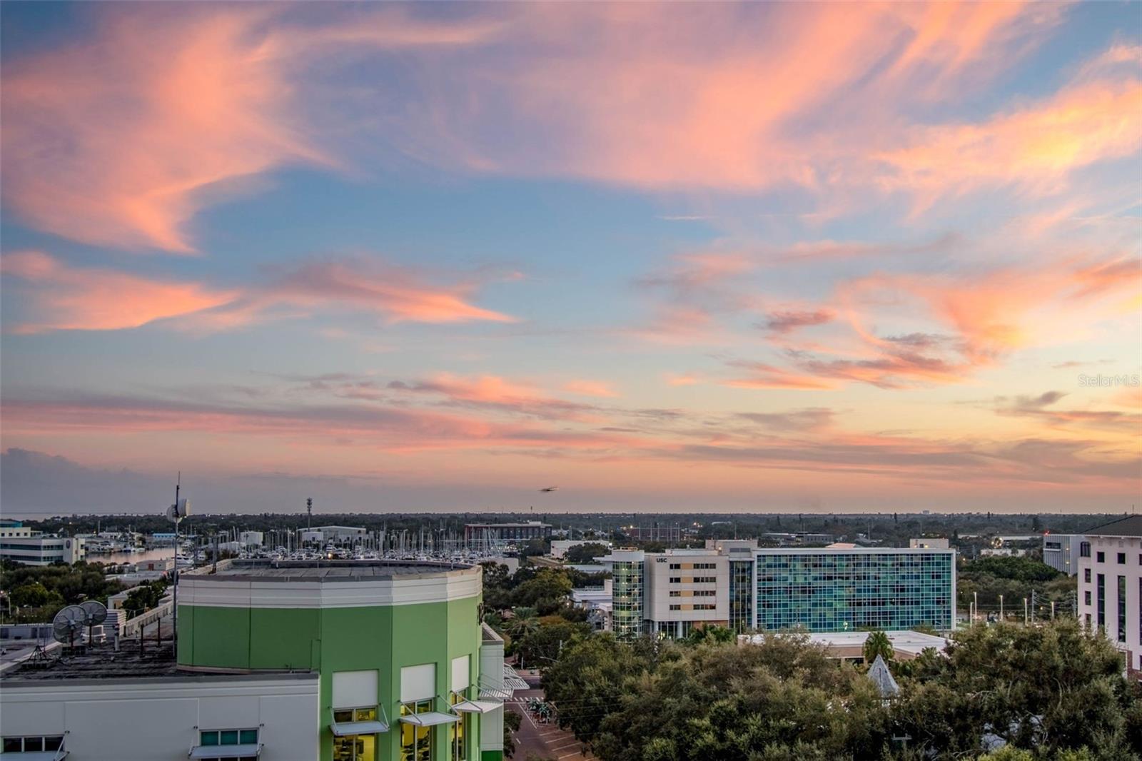 SALVADOR THE CONDO - Residential