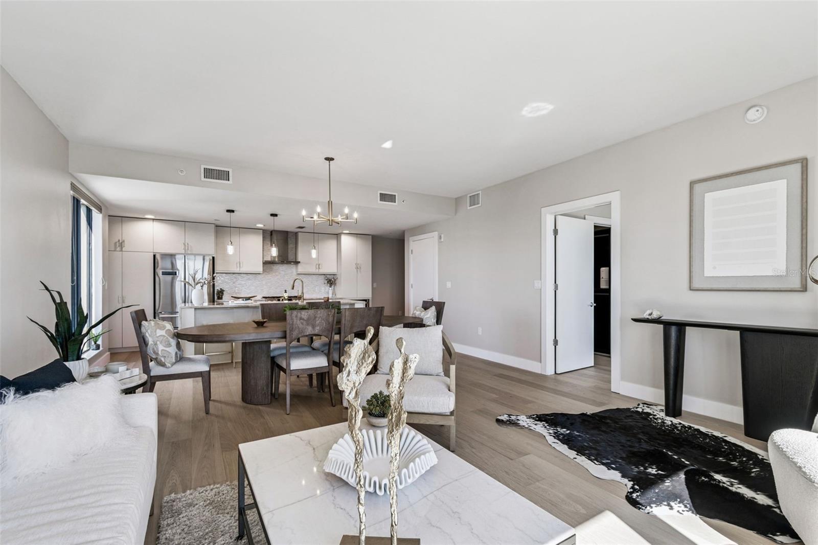 SALVADOR THE CONDO - Residential