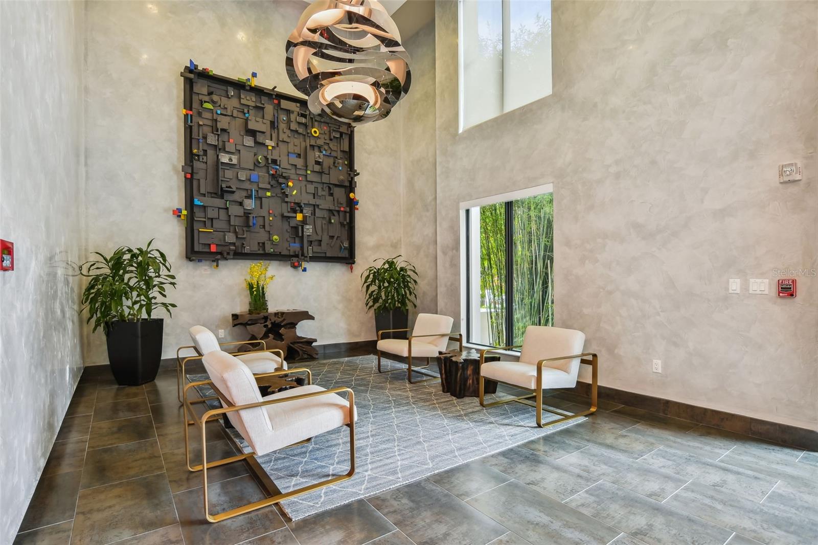 SALVADOR THE CONDO - Residential