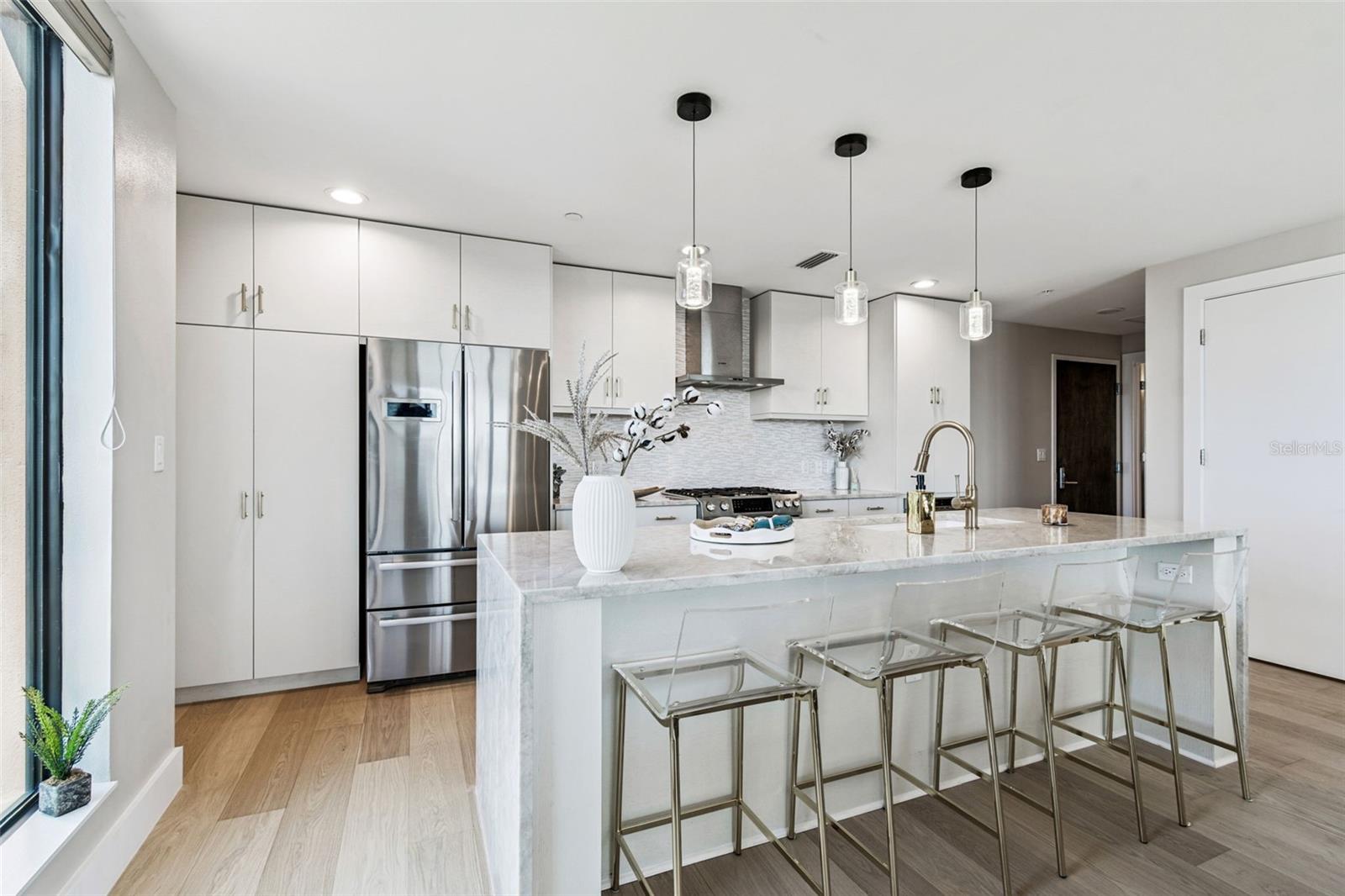 SALVADOR THE CONDO - Residential