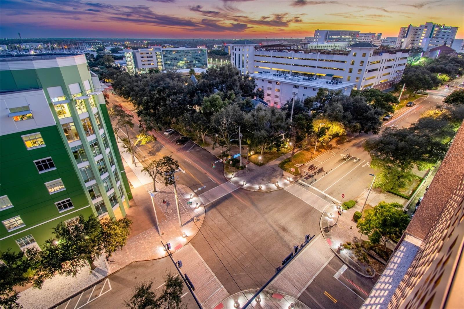 SALVADOR THE CONDO - Residential