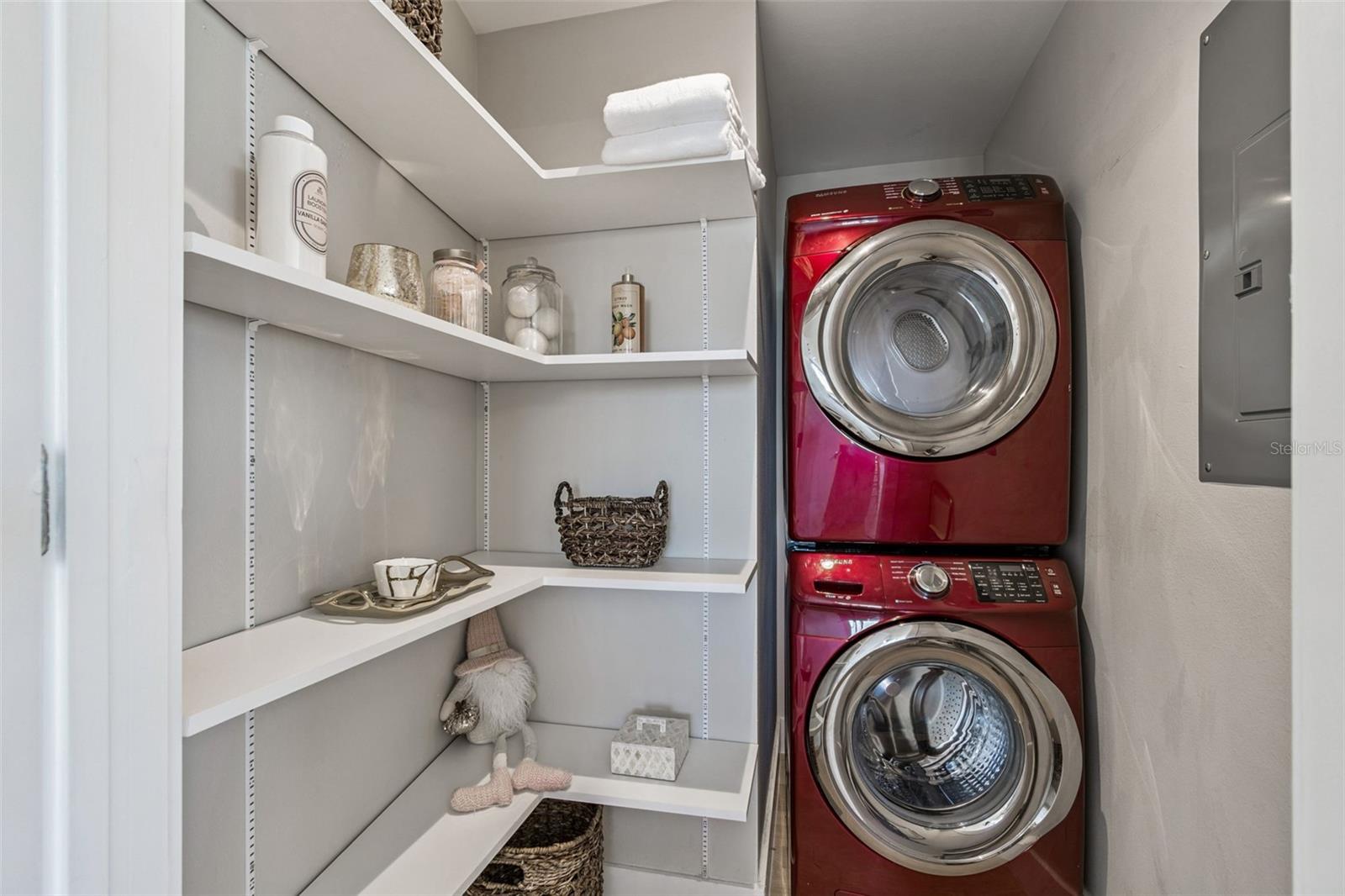 SALVADOR THE CONDO - Residential