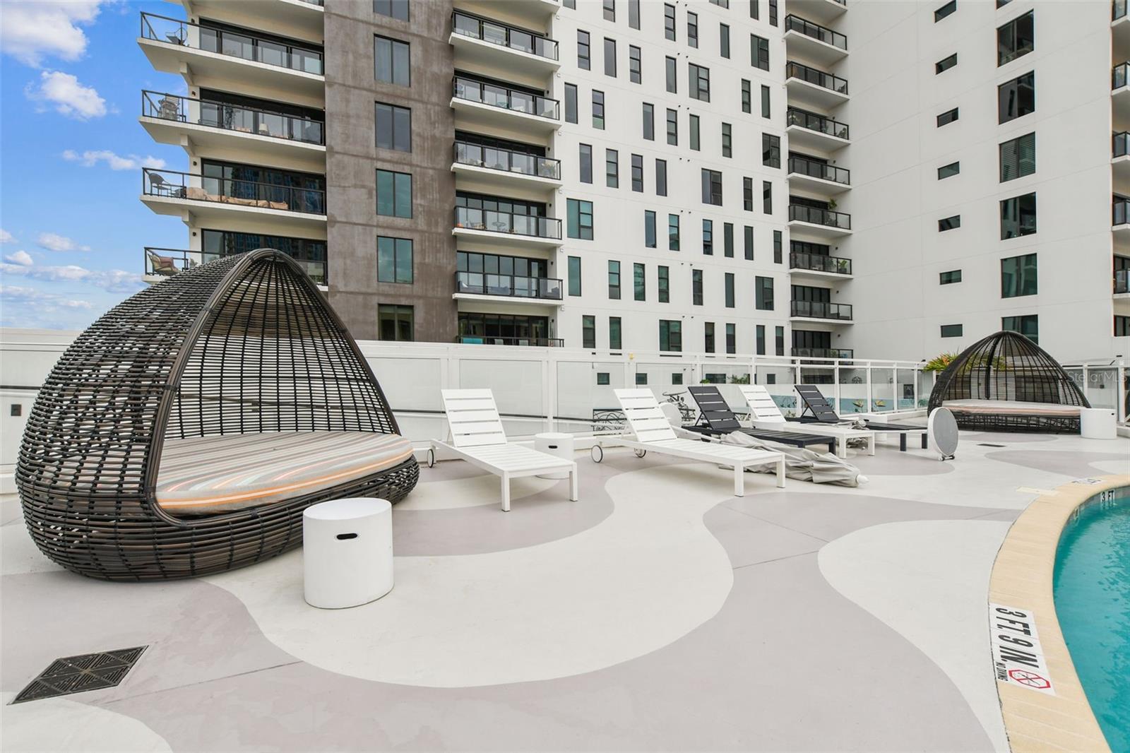 SALVADOR THE CONDO - Residential