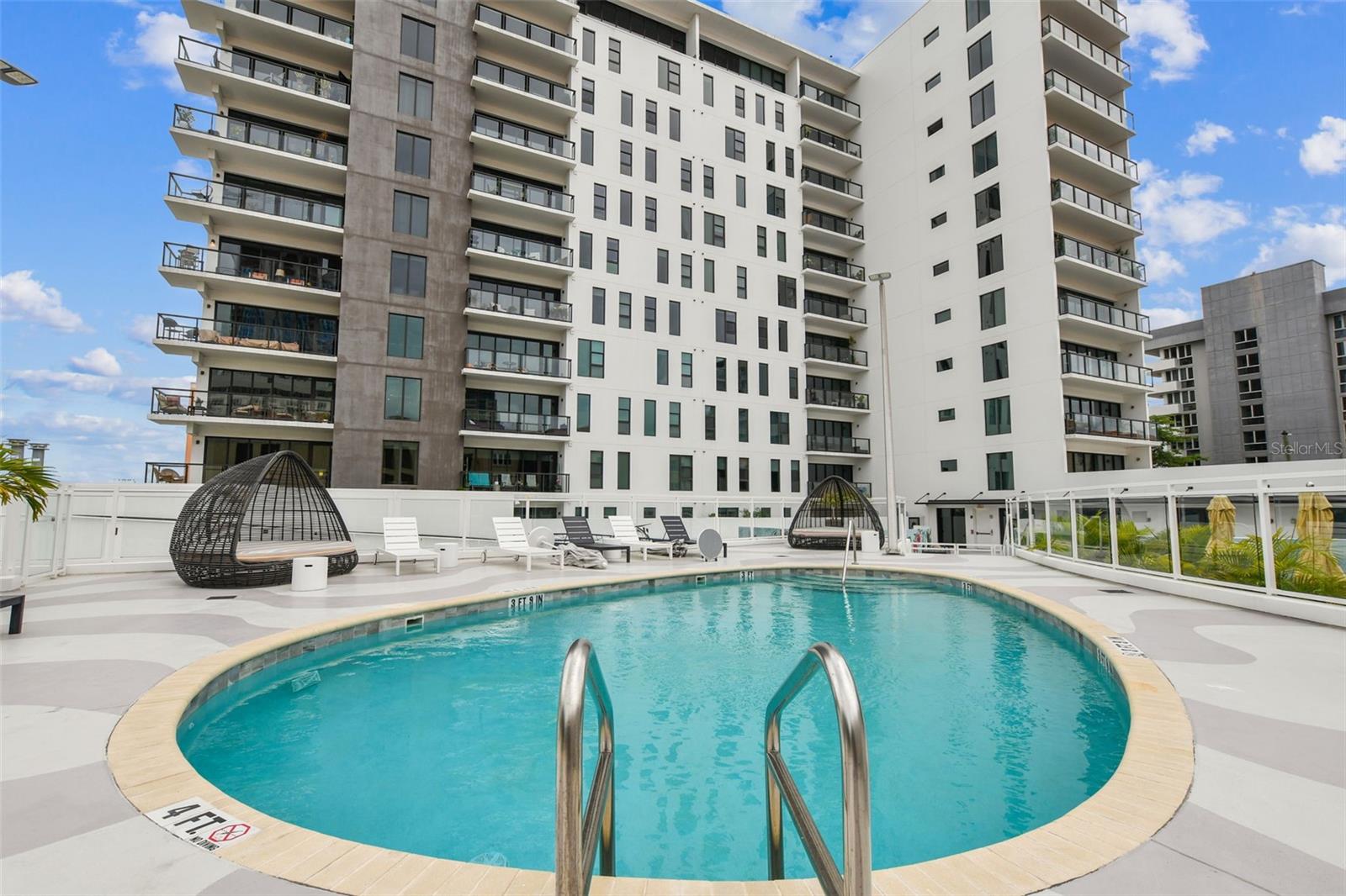 SALVADOR THE CONDO - Residential