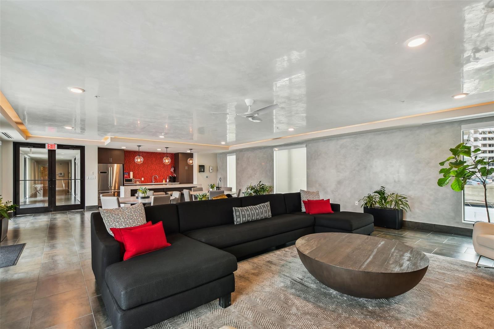 SALVADOR THE CONDO - Residential