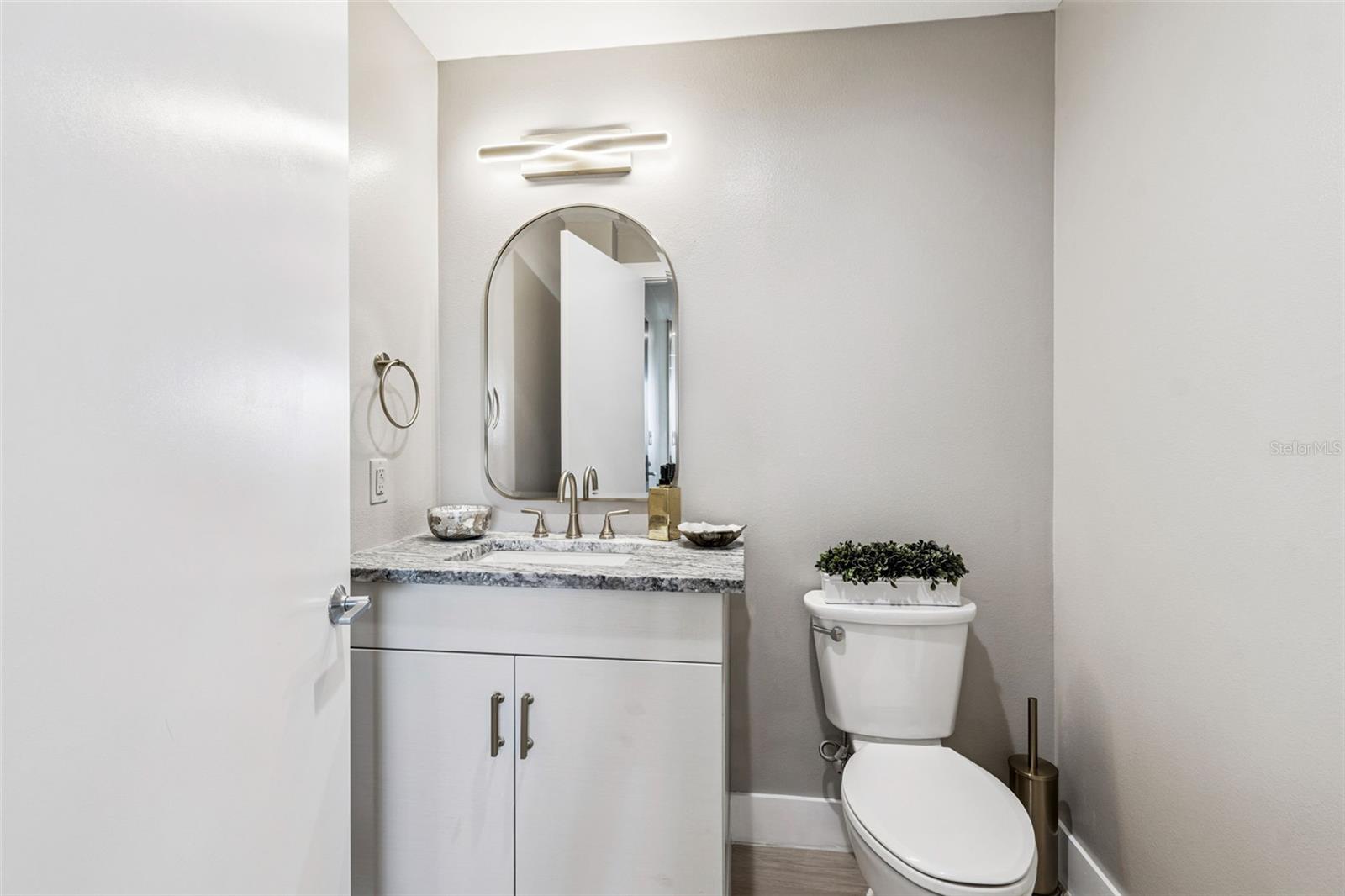 SALVADOR THE CONDO - Residential