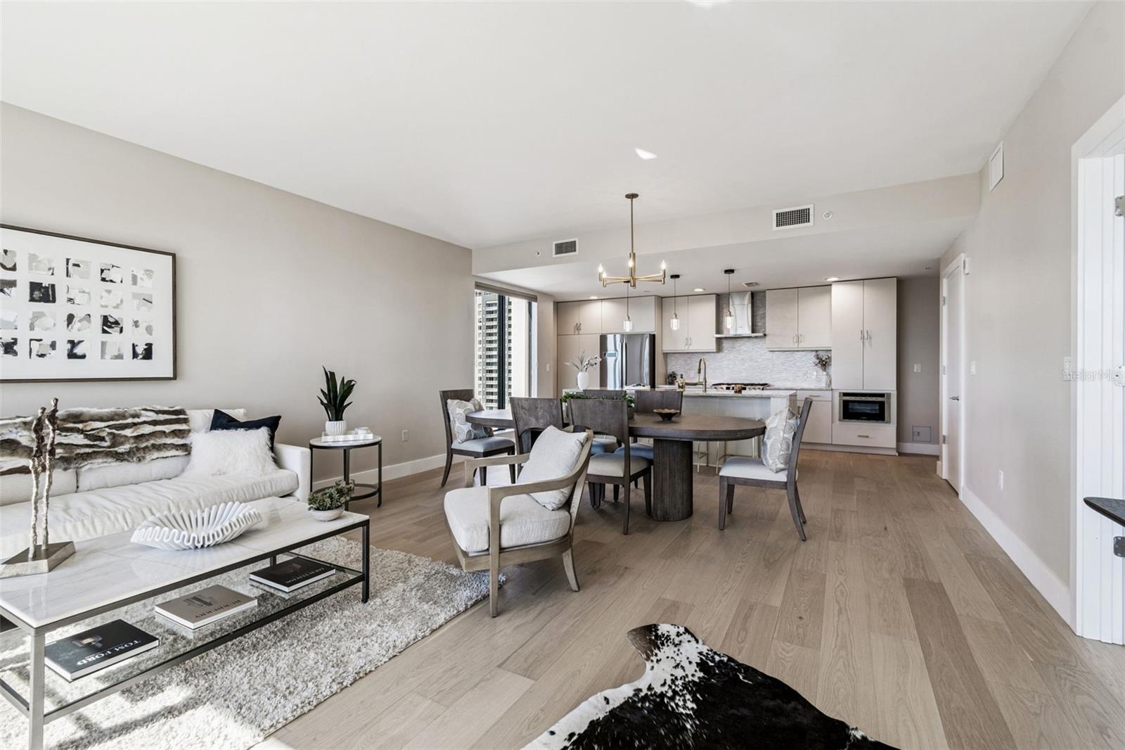 SALVADOR THE CONDO - Residential