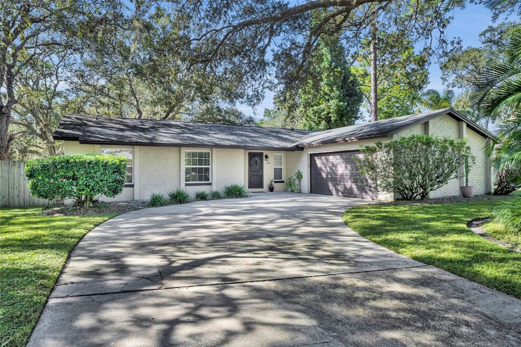 Photo of 100 Hatfield Court, Longwood, FL 32779 (MLS # O6351158)