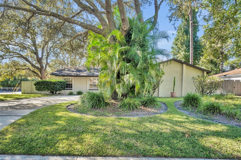 Photo of 100 Hatfield Court, Longwood, FL 32779 (MLS # O6351158)