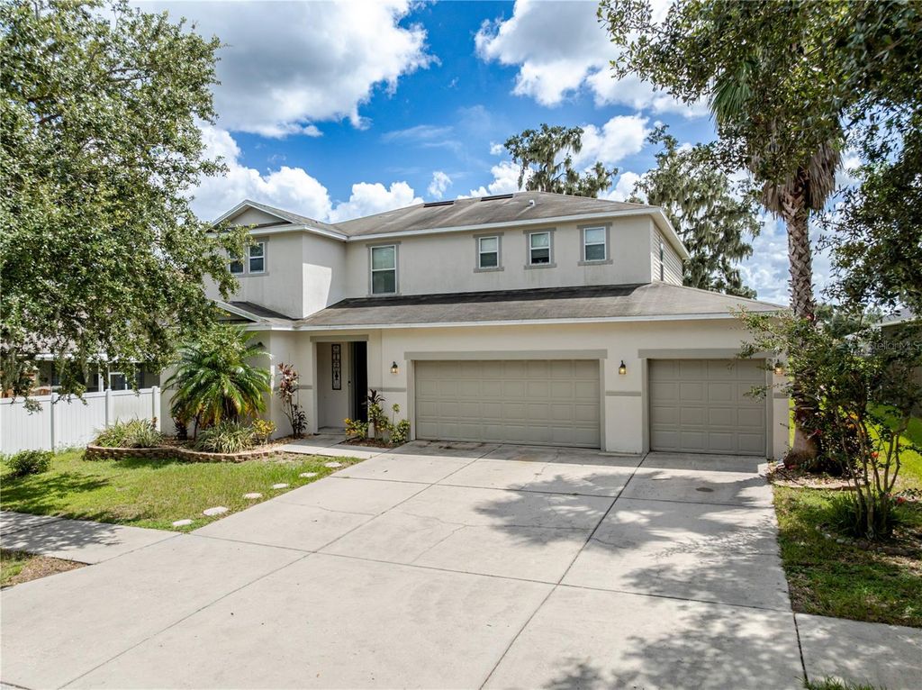 Photo of 11135 Hartford Fern Drive, Riverview, FL 33569 (MLS # TB8426224)