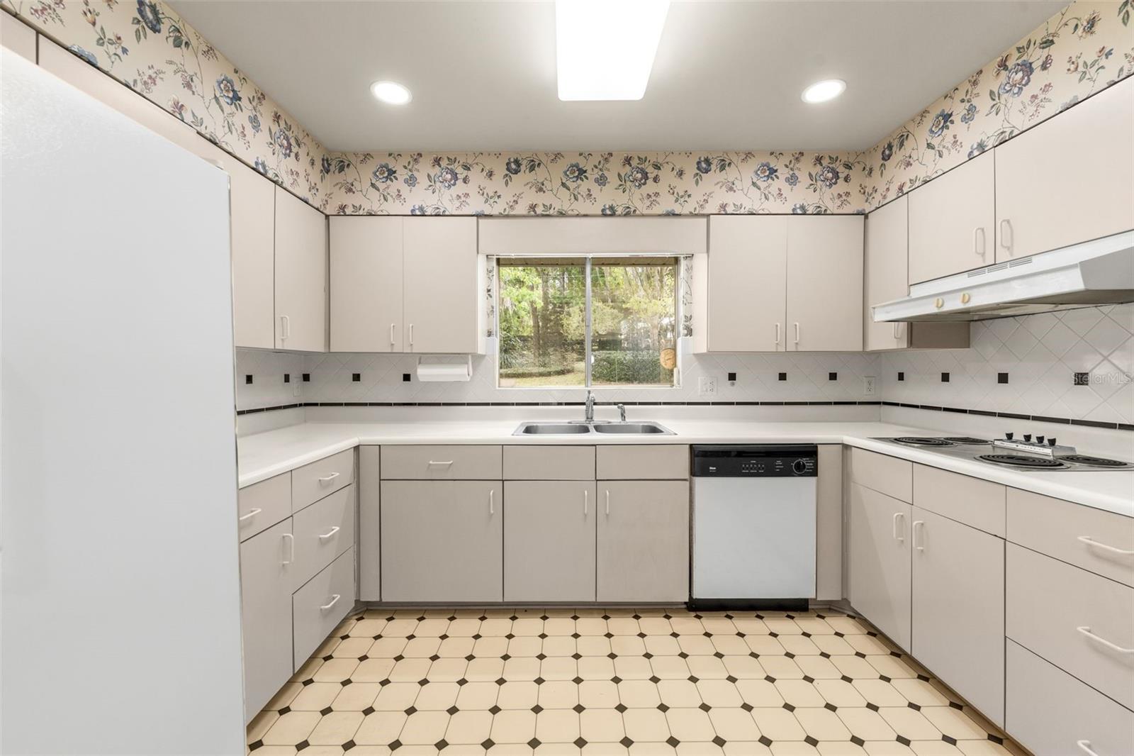 CLINCH GRANT D L - Residential