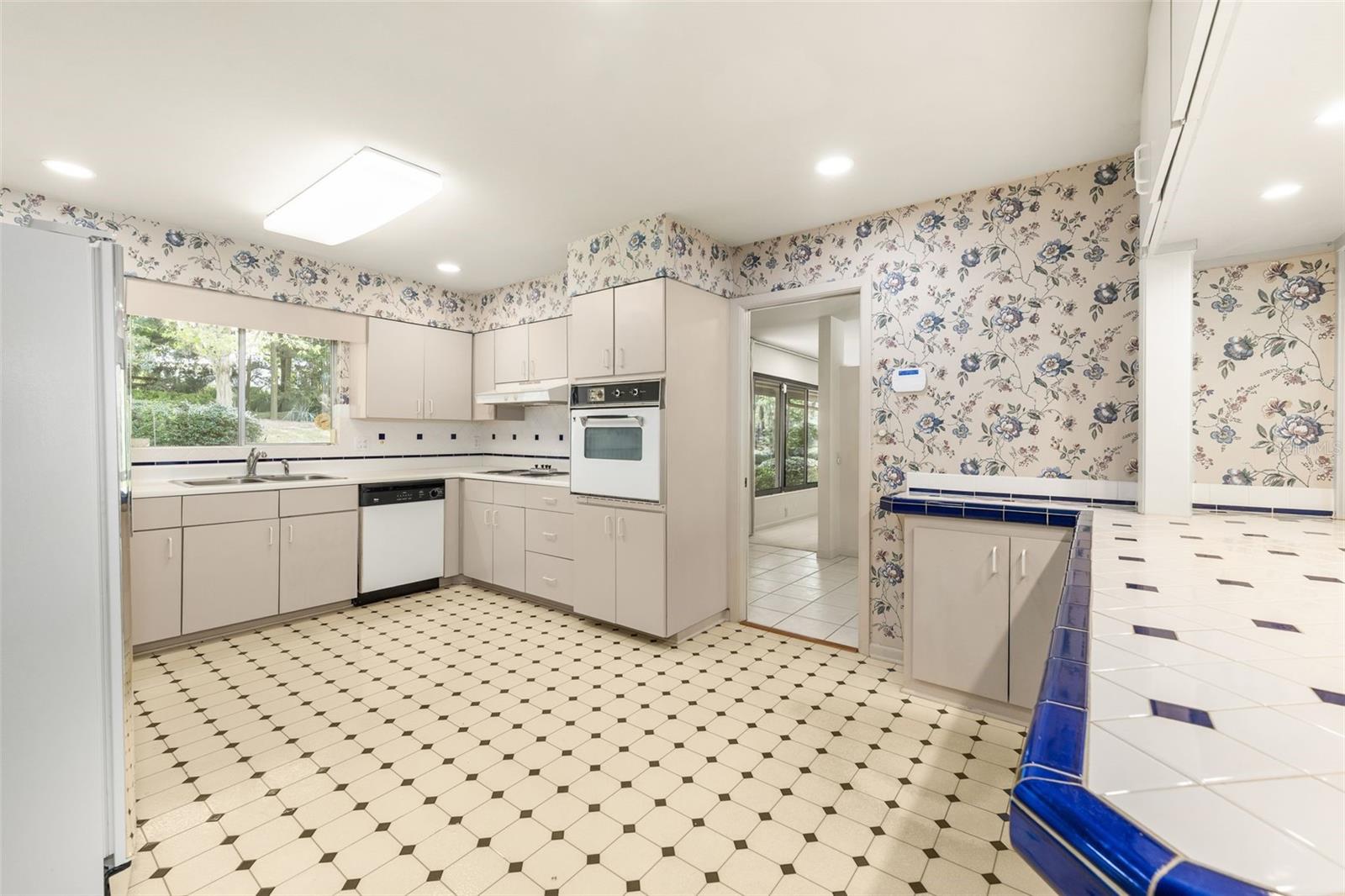 CLINCH GRANT D L - Residential