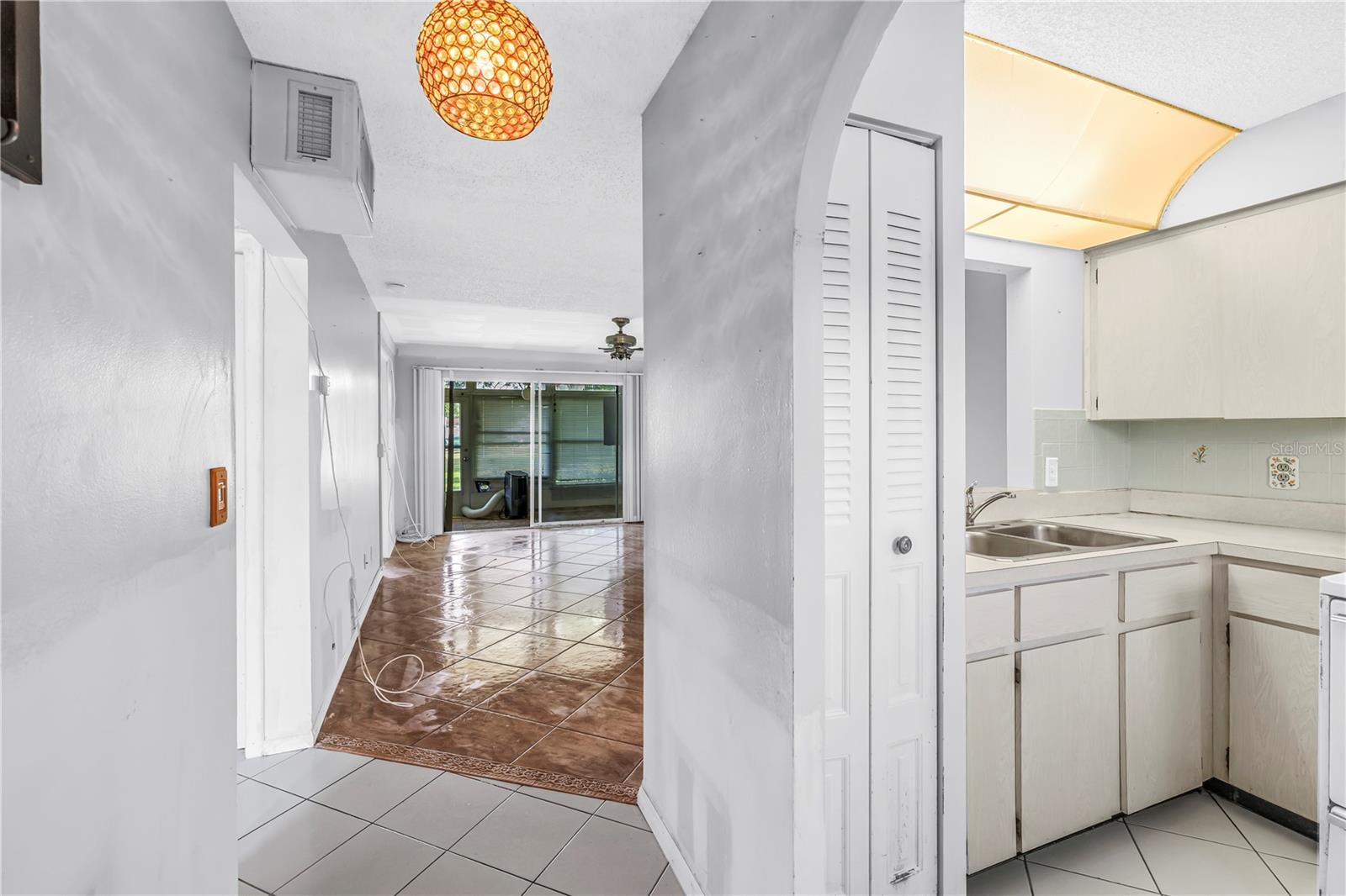 LAKES VILLAS CONDO I - Residential