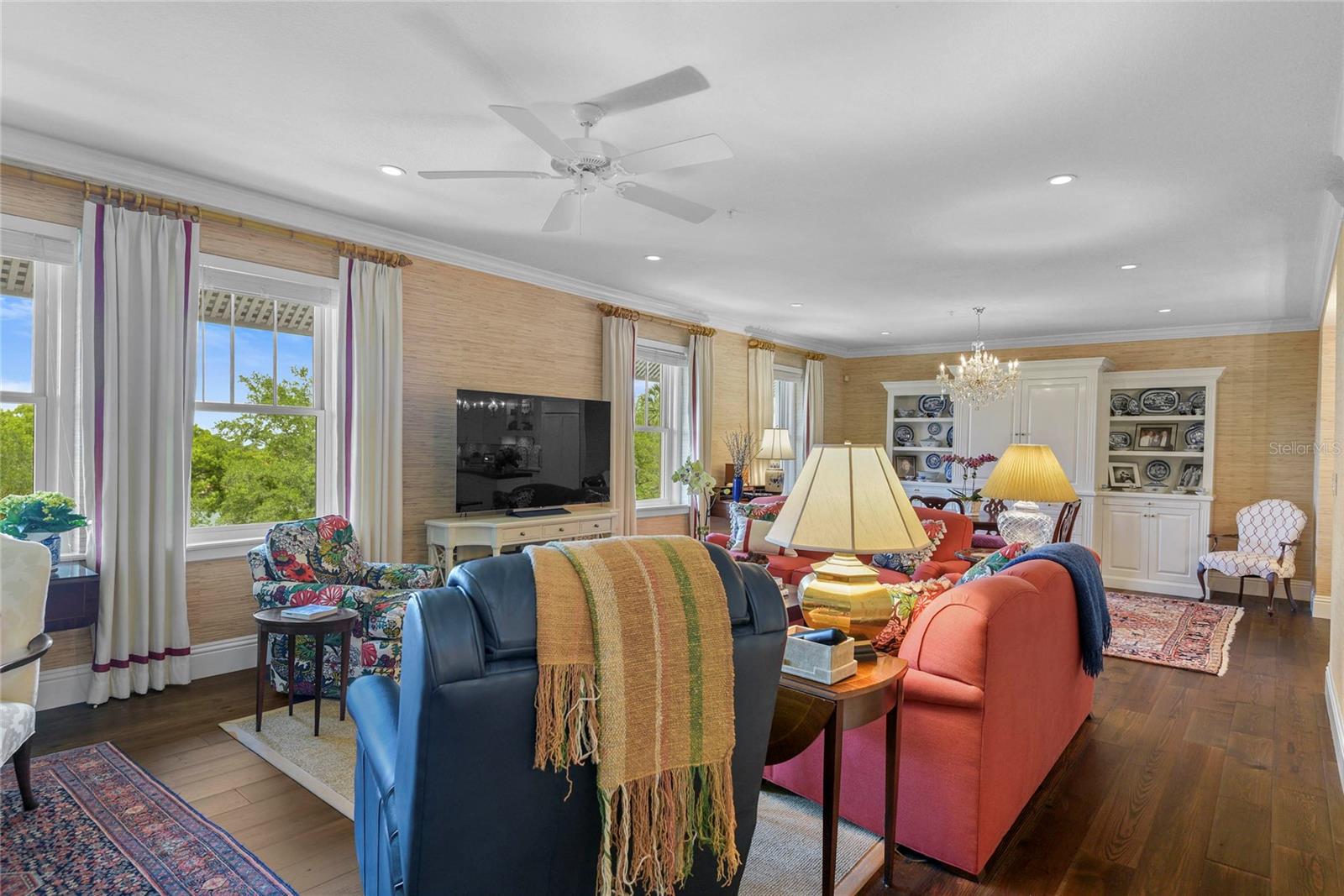 1600 ALABAMA DRIVE 402