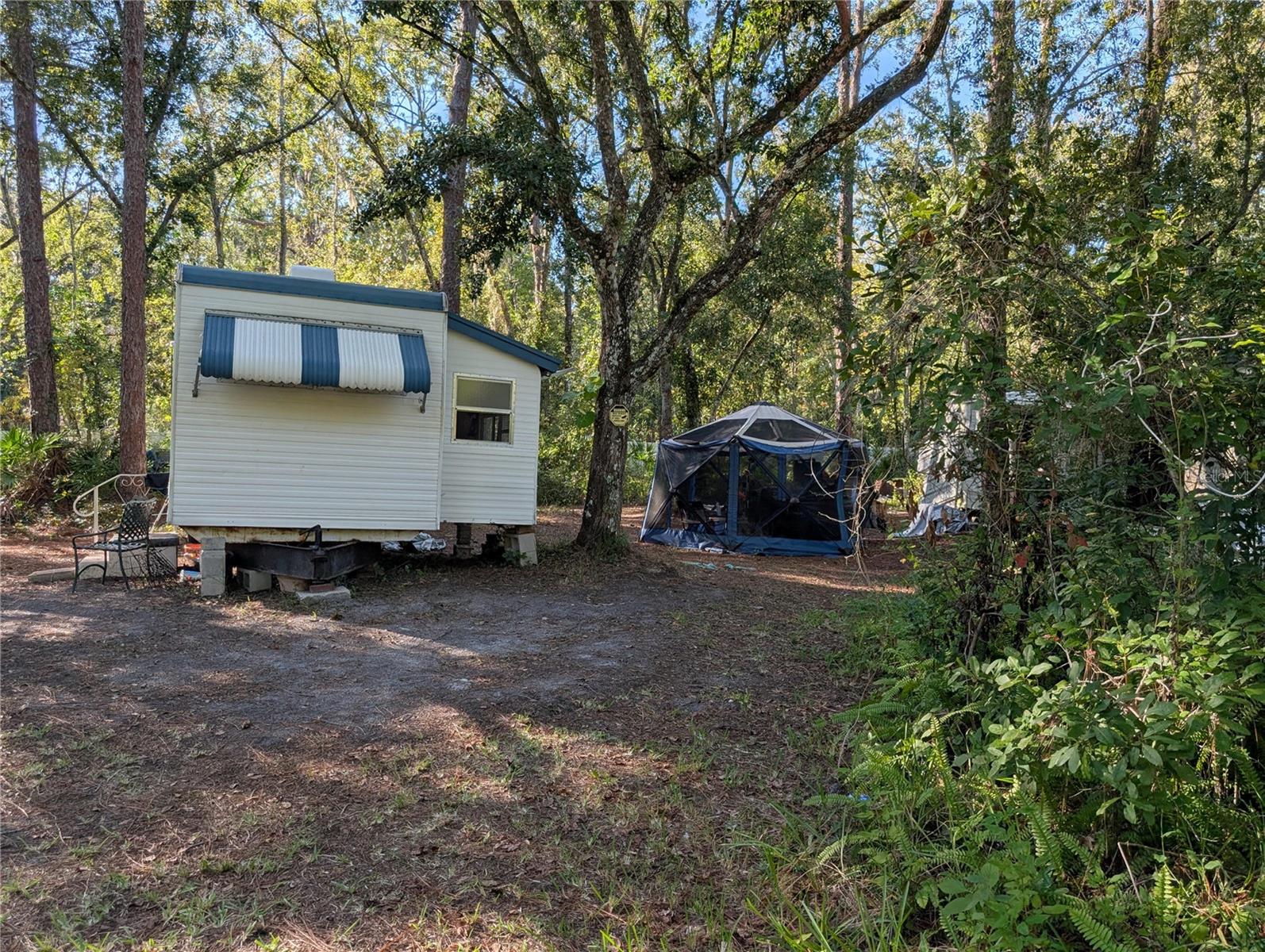 MOON LAKE ESTATES - Land