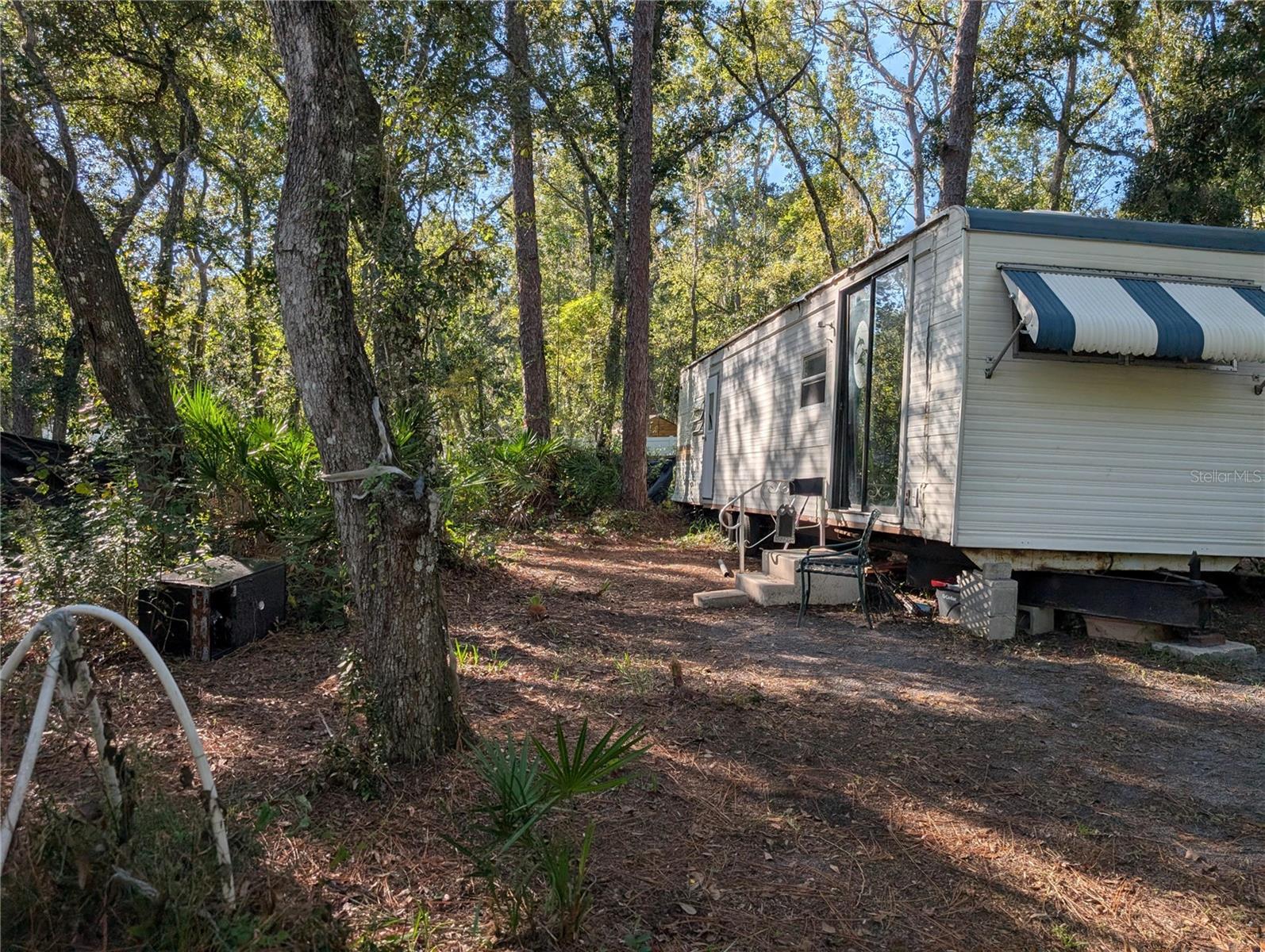 MOON LAKE ESTATES - Land