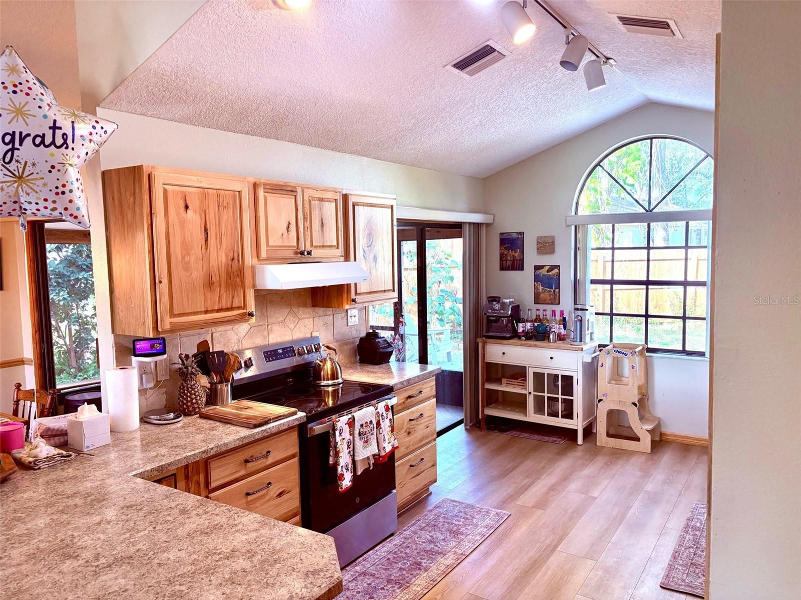 LAKE FOREST SUB - Residential