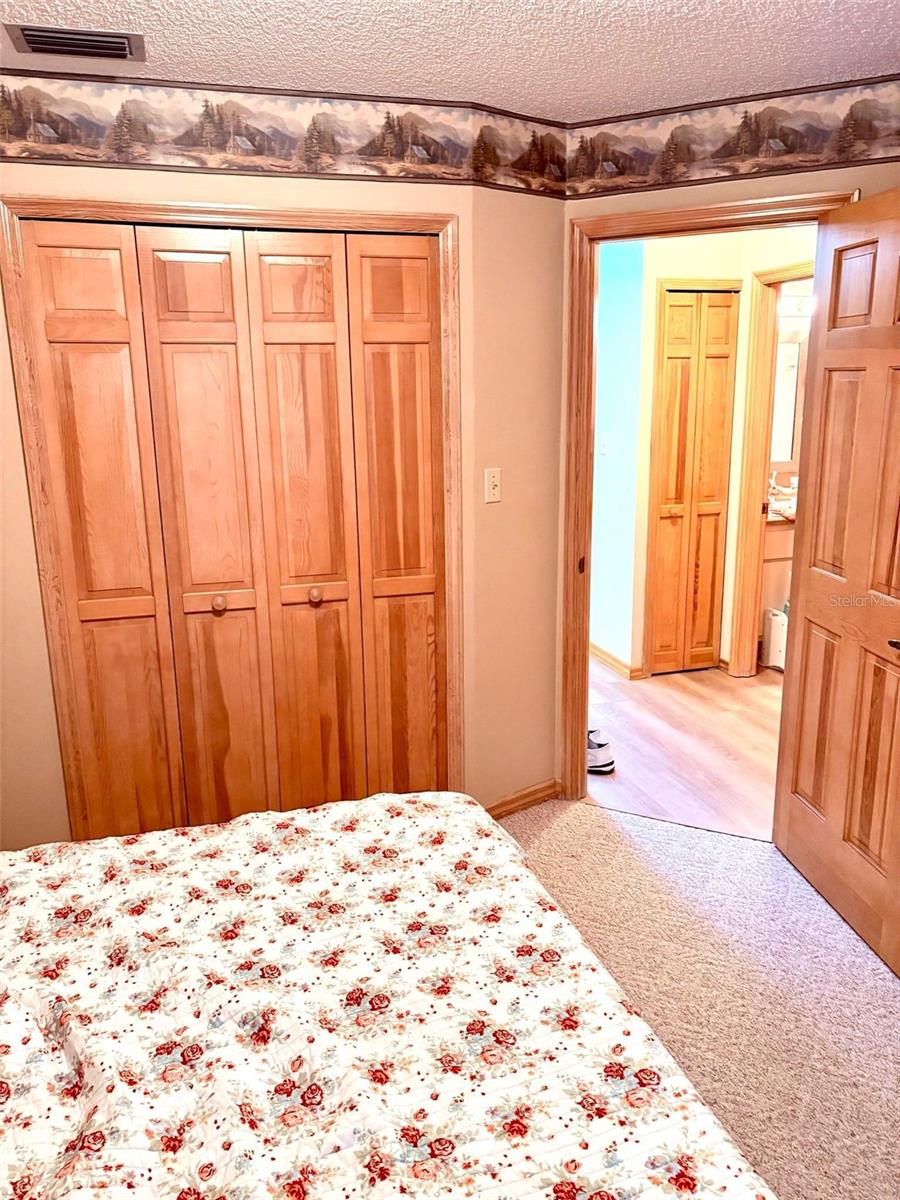 LAKE FOREST SUB - Residential